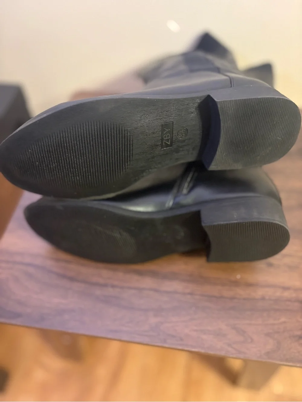 Zby brand boots